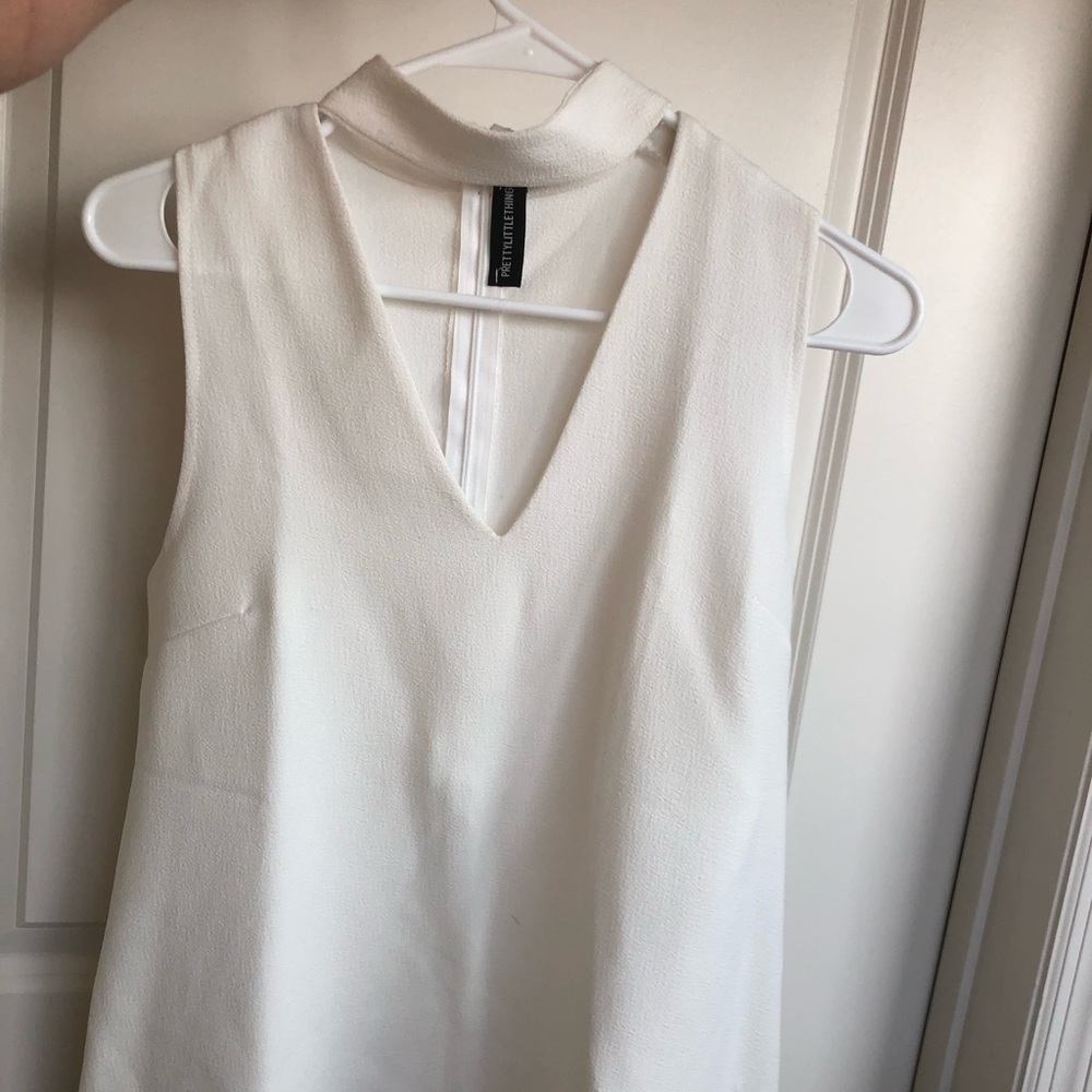 White top with collar